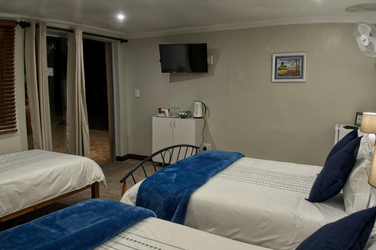 Rest-A-While Guest House - Pretoria-Noord Kültér fotó
