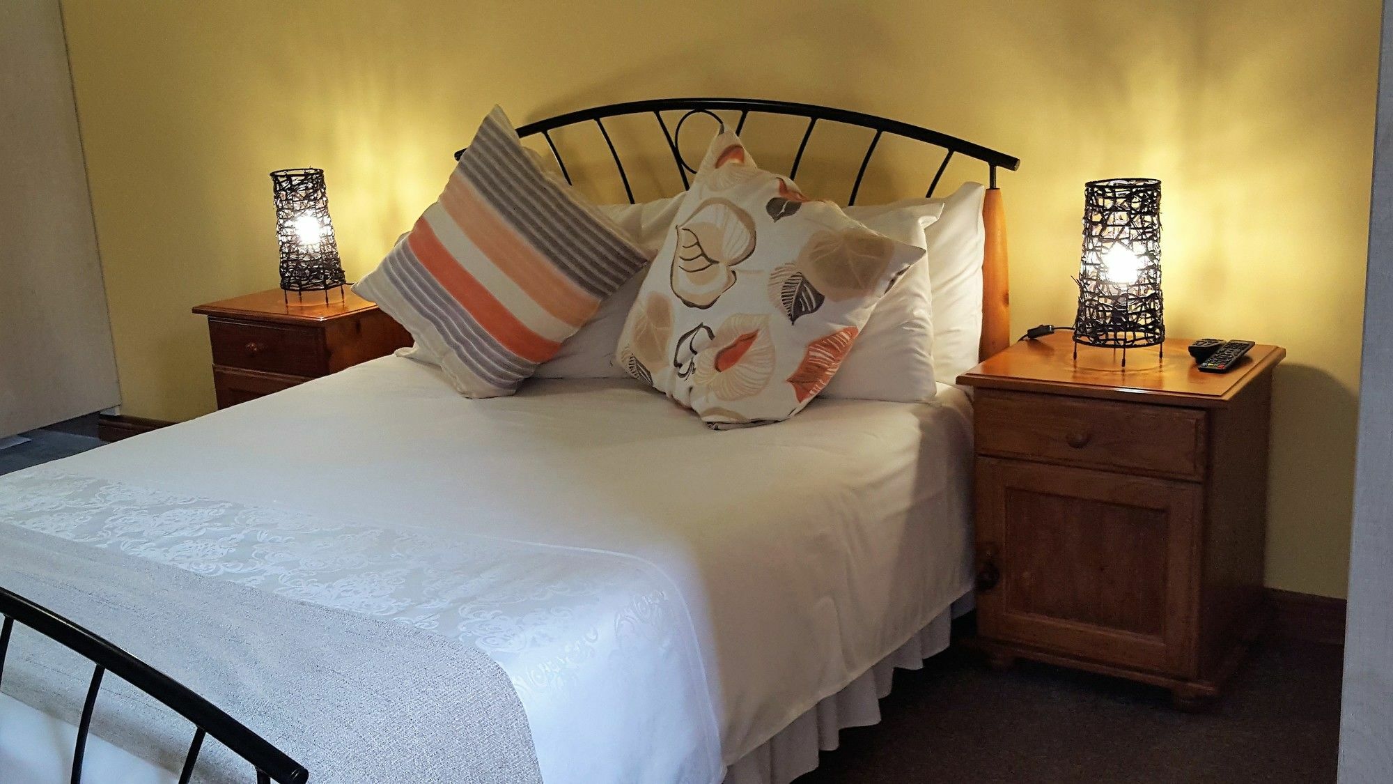 Rest-A-While Guest House - Pretoria-Noord Kültér fotó