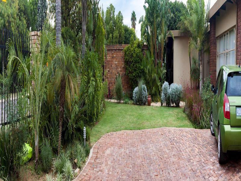 Rest-A-While Guest House - Pretoria-Noord Kültér fotó